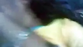 সামনেথেকে, সুন্দরী ব ...