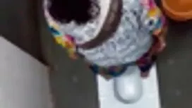 এক মহিলা বাংলাদেশি ম ...
