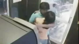 জেনিফার পাহাড় প্রথম ...
