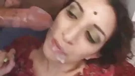 বড় সুন্দরী মহিলা দে ...